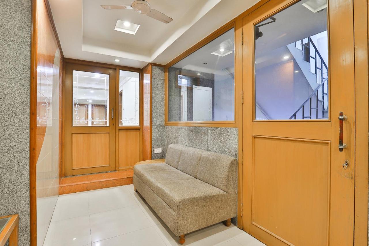 Oyo 17117 Hotel Rainbow Vadodara Exterior photo