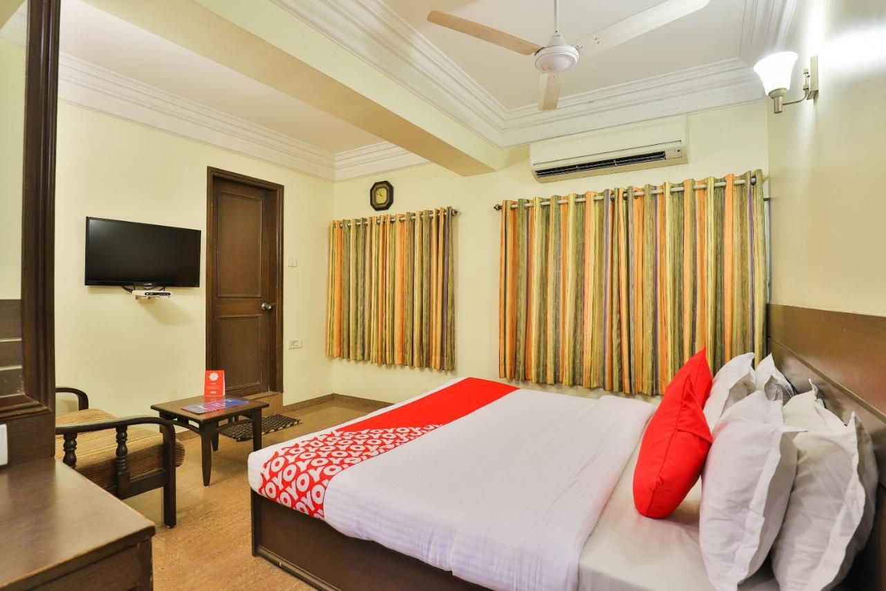 Oyo 17117 Hotel Rainbow Vadodara Exterior photo